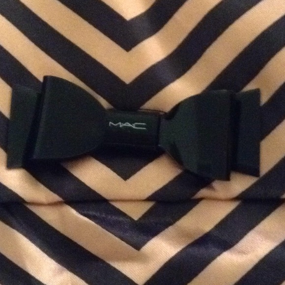 MAC silk like multi purpose bag Velcro closure - Picture 3 of 4